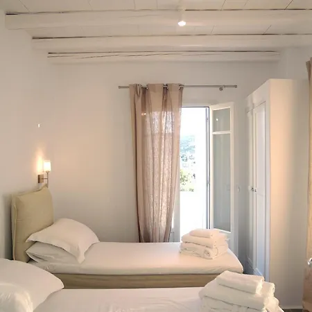 Kapetan Tasos 4*