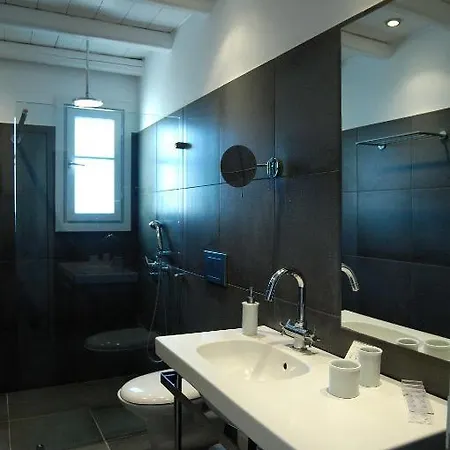 Kapetan Tasos 4* Pollonia