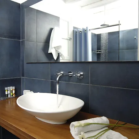 Kapetan Tasos Πολλώνια