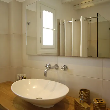 Kapetan Tasos 4* Πολλώνια