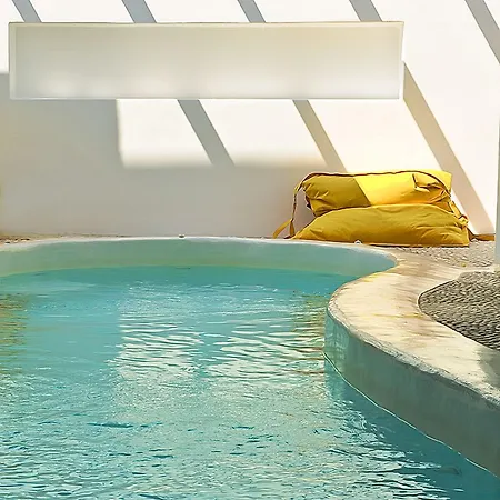 Kapetan Tasos 4* Pollonia