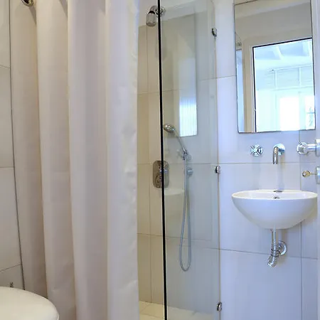 Apart Otel Kapetan Tasos Pollonia