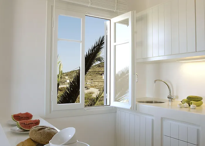 Kapetan Tasos Поллония