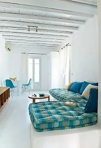 Kapetan Tasos Поллония